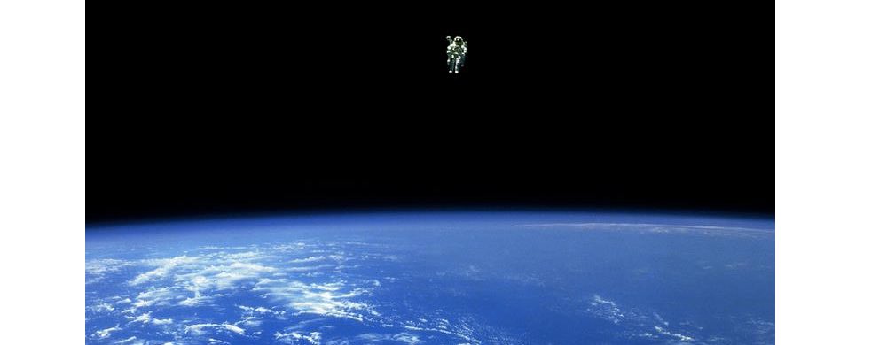Pourquoi les astronautes sont détendus du fil